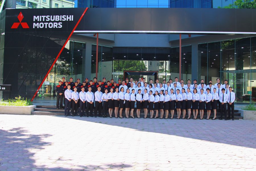 Showroom Mitsubishi Việt Hồng với nhân viên được đào tạo bài bản, chuyên nghiệp cả về nghiệp vụ và phong cách phục vụ chuẩn Nhật.