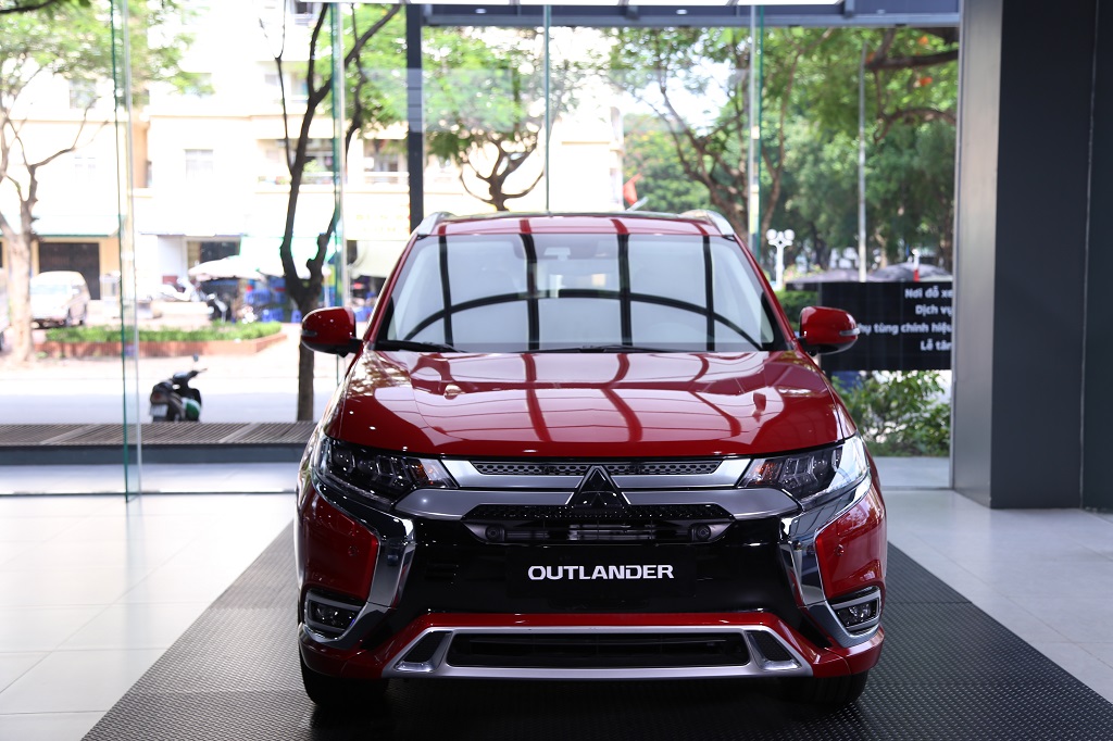 Khuyến Mãi Khủng Ô Tô Mitsubishi Outlander 2024 Chỉ Có Tại Việt Hồng Auto