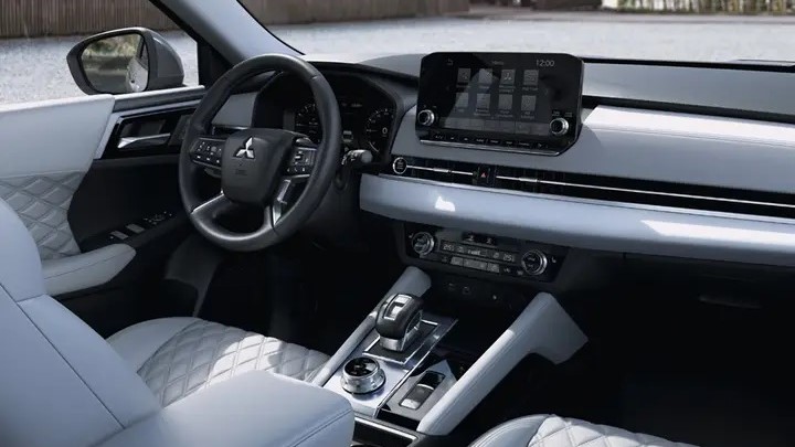 Thiết kế nội thất nổi Bật Chỉ Có Ở Xe Ô Tô Mitsubishi Outlander 2024